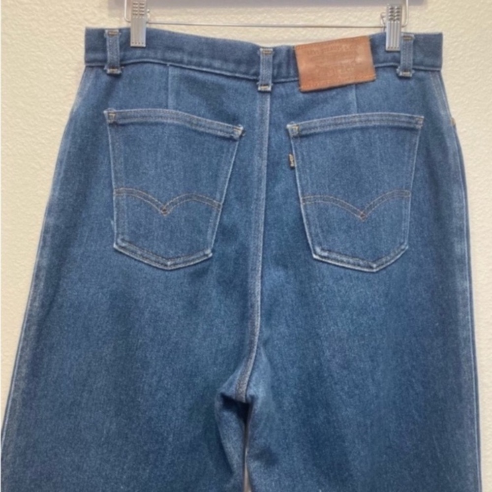 Vintage 1970’s Blue Tab Levi jeans High waisted